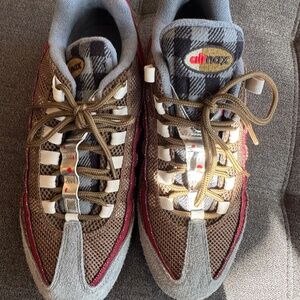 LIKE NEW Nike Air Max Freddie Krueger Collaboration Sneaker